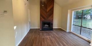 Beautiful 3 Bedroom 3 Bathroom Townhome for Rent Gallery 1