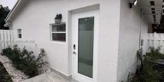 880 Oriole Ave Gallery 1