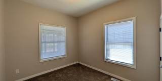 Pet friendly 3 Bedroom, 1 Bathroom home! Gallery 23