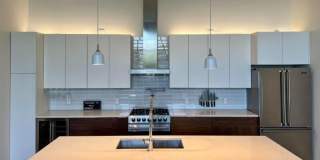 522 S Harrington Street unit: 102 Gallery 8