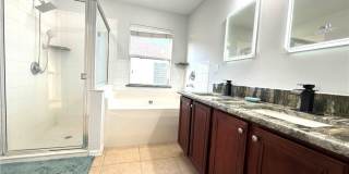 1222 NW 20th Place Gallery 22