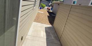 2 Bedroom / 1 Bathroom in NE Bend Gallery 11