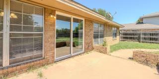 1118 CRESCENT LANE Gallery 33