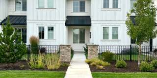 2023 Palisch Townhome in Petrosa - Close to the Clubhouse and Park! 3807 NE Eagle Gallery 1