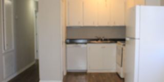 Awesomely Located 3 bedroom 2 bath Available! Gallery 14