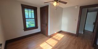 Kent 3 bedroom 1 bath Single Family Home Gallery 10