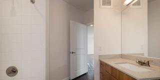Radius Uptown Apartments Gallery 12