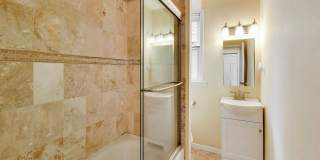 Bright and spacious 1-bedroom/1-bathroom condo available! Gallery 11