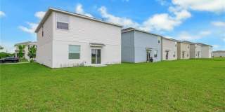 19550 Fairhill Ct Gallery 34