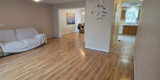 Charming 3BR Townhome in Morgantown Gallery 3