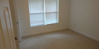 Beautiful 2 Bedroom, 2.5 Bath Condo in Desirable Isabella Park Gallery 6