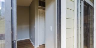 Penthouse level 1bed condo with private balcony Gallery 22