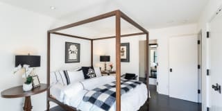 1811 Hillview Place Gallery 24