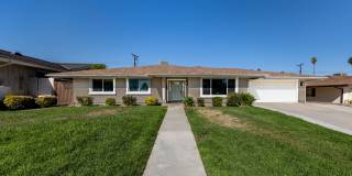 Large, Gorgeous Single Story Pool Home Gallery 1