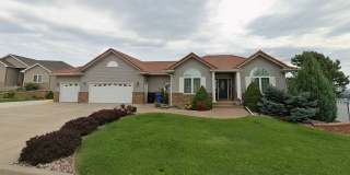 Beautiful Five-Bedroom, Three-Bathroom Home for Rent Gallery 1