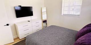 300 NE 7th Street Gallery 7