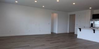 Beautiful 3 Bedroom Home in Grand Hollow with Resort-Style Amenities! Gallery 19