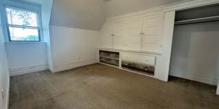 4821 Centre Avenue Gallery 13