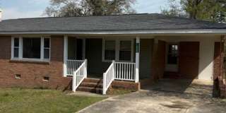 3 bed 2 bath brick home on corner lot Gallery 1