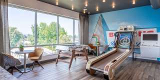 ArLo ArLo Gallery 21
