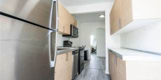 1007 Bay Dr Gallery 10