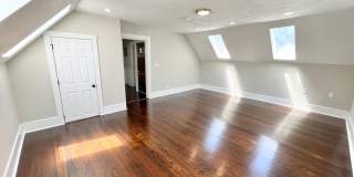NEWLY RENOVATED PENTHOUSE UNIT Gallery 13