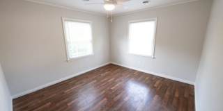 South Knox Cottage!!! Gallery 16