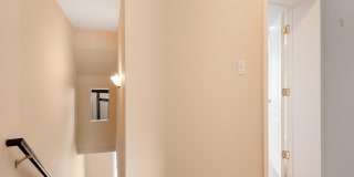 1123 W LOMBARD Street Gallery 23