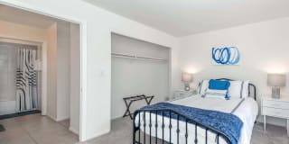 Barrington Lakes Apartments Gallery 13