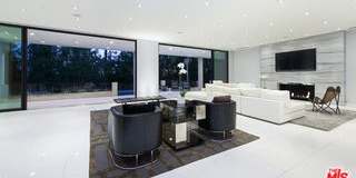 900 North Hillcrest Road Gallery 11