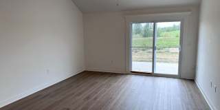 3 Bed | 2 Bath | 1 Car Garage Single Level Duplex in Kansas City w/ Move In Special (First Month Free) Gallery 4