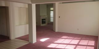 2 Bedroom 2 Bathroom Home-Georgetown Gallery 7