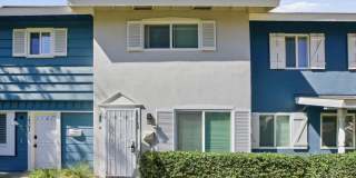 Prime Huntington Beach, beautifully maintained two-bedroom, one-and-a-half-bath townhouse Prime Huntington Beach, beautifully maintained two-bedroom, one-and-a-half-bath townhouse Gallery 1