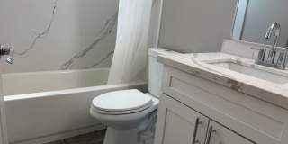Absolutely gorgeous 3 bedroom 2 bath house Gallery 24