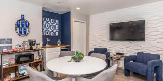 The Lynx Apartments and Townhomes Gallery 13