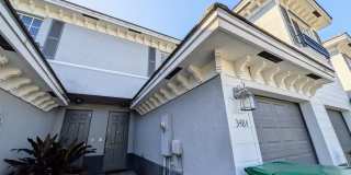 Gorgeous 2BR/2.5BA Townhouse in Gated Community – Lauderhill Gallery 1