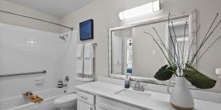 Grand Hampton Gallery 19