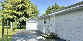 917-919 Meadowview Drive - 919 Gallery 8