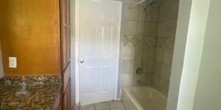 Priced to Rent- 3/1.5 Nice update! Accepting Sec 8 Gallery 14