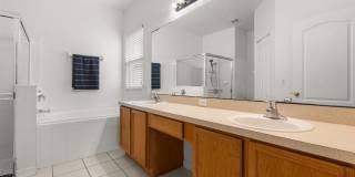 Great location with room to entertain Great location with room to entertain Gallery 27