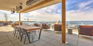 Windsor Queen Anne Gallery 30