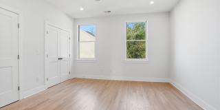 222 HERMITAGE Street Gallery 17