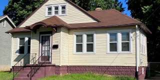 Coming Soon! Charming Renovated 1932 Era Bungalow! HW Floors, Basement, Pets Ok Gallery 1