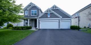 5585 Queensland Ln. N. Gallery 1