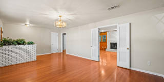 3423 56th Street Gallery 5