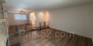 Newly Remodeled 3 Bedroom Duplex Gallery 7