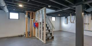 HOUSE FOR RENT Gallery 36