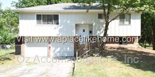 5521 Perry Lane Gallery 1
