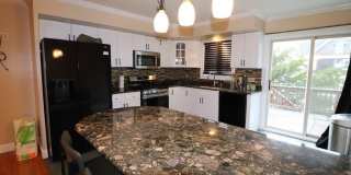 484 Walnut St Gallery 12