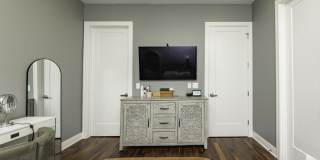 2618 West Fullerton Avenue Gallery 9